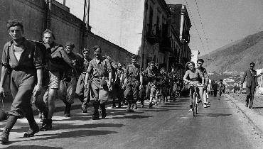 Robert Capa in Sicilia e il fotoreportage di guerra
